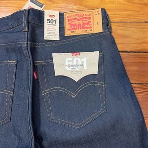 NWT Levi’s 501 Shrink to Fit Men’s Jeans 32x33